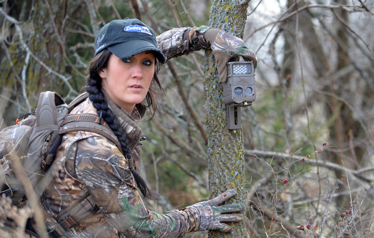 What Trail Camera is Best for Your Setup? IR, Flash, or Black Flash?