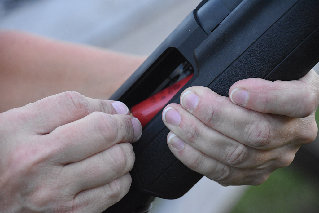 How To Load And Unload A Pump-Action Shotgun
